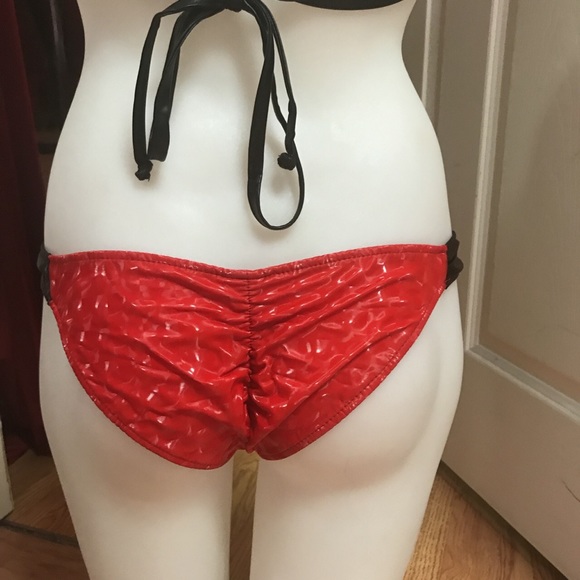 J Valentine Galactic Foil Scrunch Pucker Back Triangle Top Bikini Red Black S/M - Picture 8 of 8